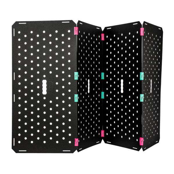 TRAIL-MATE FLEX Wegeplatten aufgefächert, verbunden durch Klettelemente
